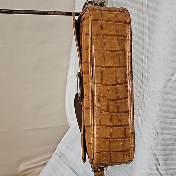 DOONEY AND BOURKE BAYOU COLLECTION SHOULDER BAG BFPM-06-396 - Picture 7 of 16